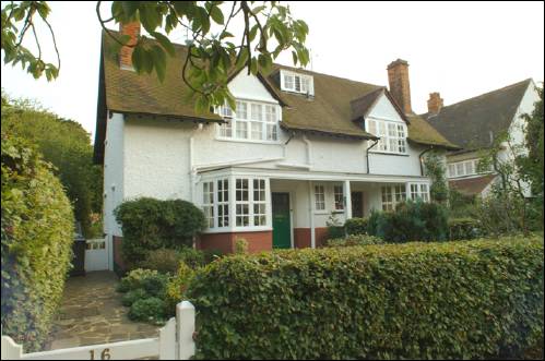 16 Temple Fortune Hill